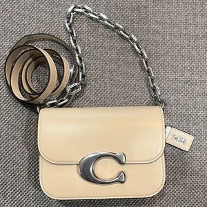 Coach Beige Shoulder Bag with Silver Chain Color:LHIVORY New